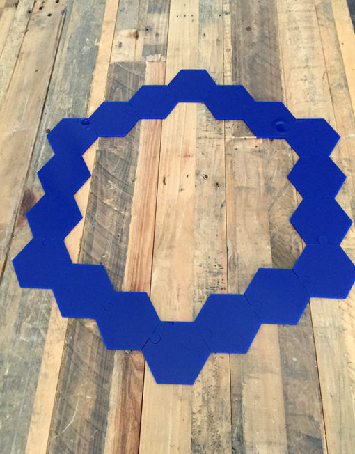 04_Blue_Hex_Border_R